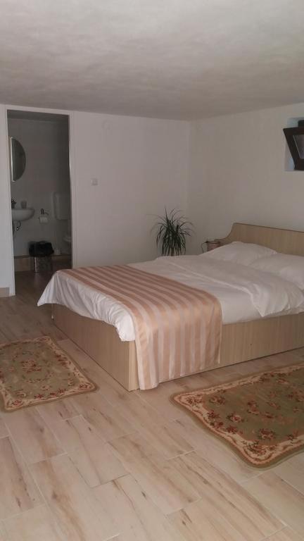 Collias Hotel โฮเรซู ภายนอก รูปภาพ